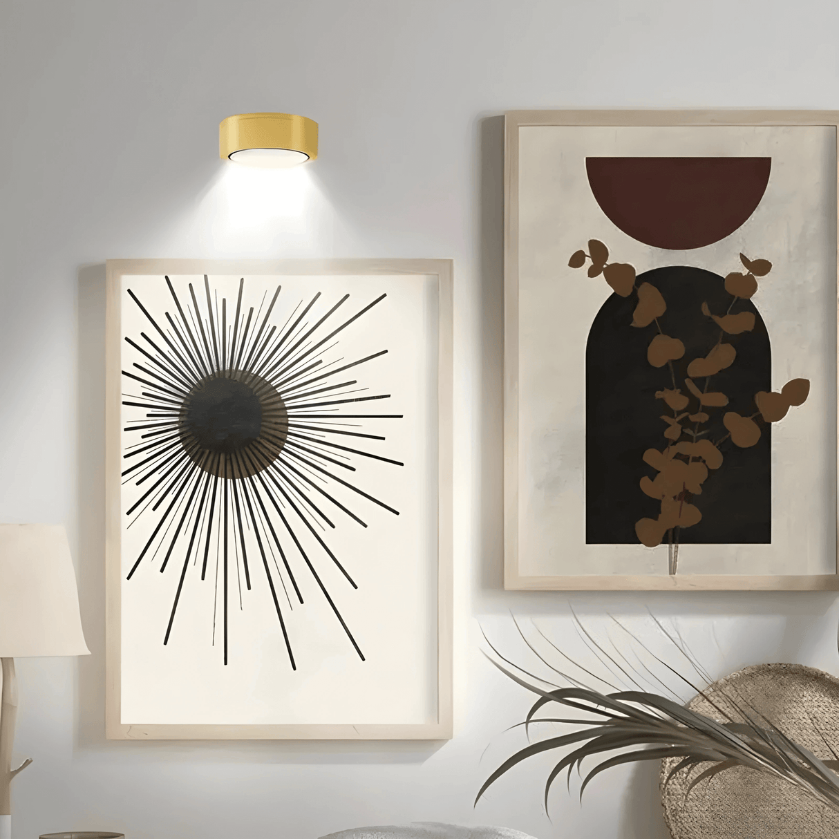 LINA – 2-pak LED-væglamper i sort og guld med 13 farveindstillinger, magnetisk montering og fjernbetjening