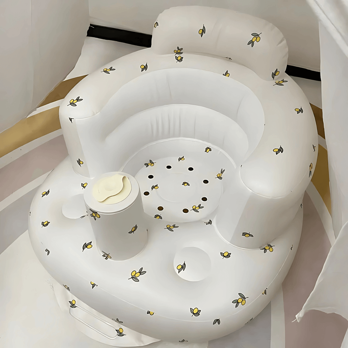 BabyNest - Inflatable Baby Chair in PVC for Feeding, Bathing & Play