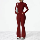 AeroFlare – Hurtigtørrende træningssæt til kvinder med slim fit jakke og tights med svaj til yoga, træning og hverdag