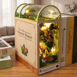 NookCraft – DIY Book Nook Byggsats i Trä – Miniatyr Bokhylla Insats med Dockskåp och LED-belysning