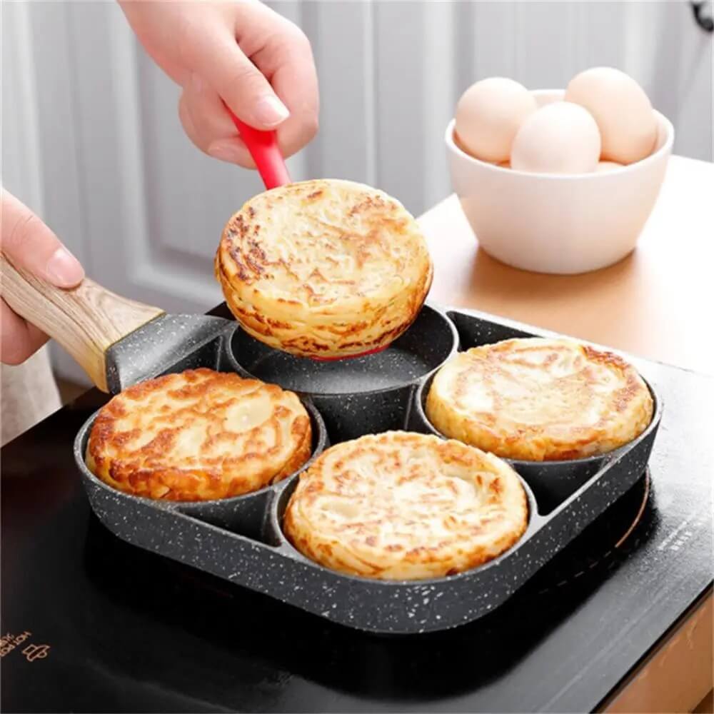 MultiChef – 4-håls Omelettpanna med Nonstick-beläggning | För Frukost, Smårätter och Kreativ Matlagning