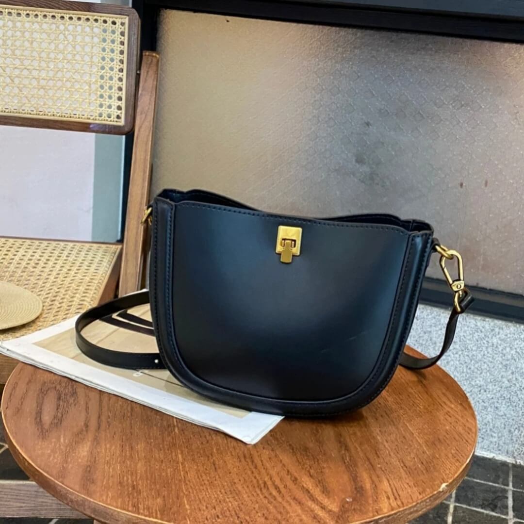 Saddlelux – Lyxig Mini Sadelväska i Äkta Läder