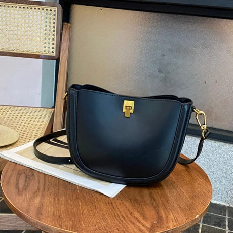 Saddlelux – Lyxig Mini Sadelväska i Äkta Läder
